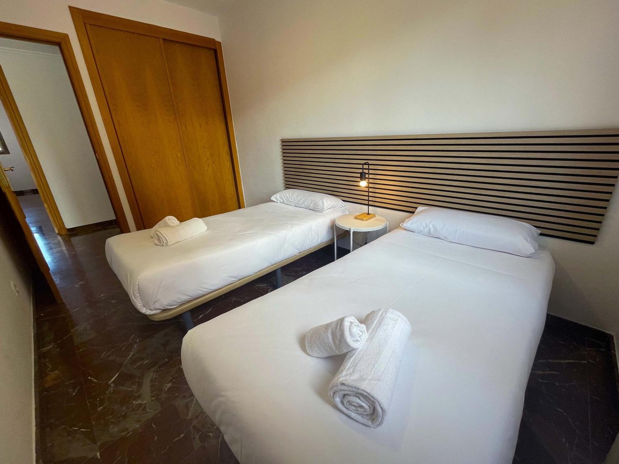 Apartamentos El Pilar Suites 3000 Zaragoza Exteriör bild