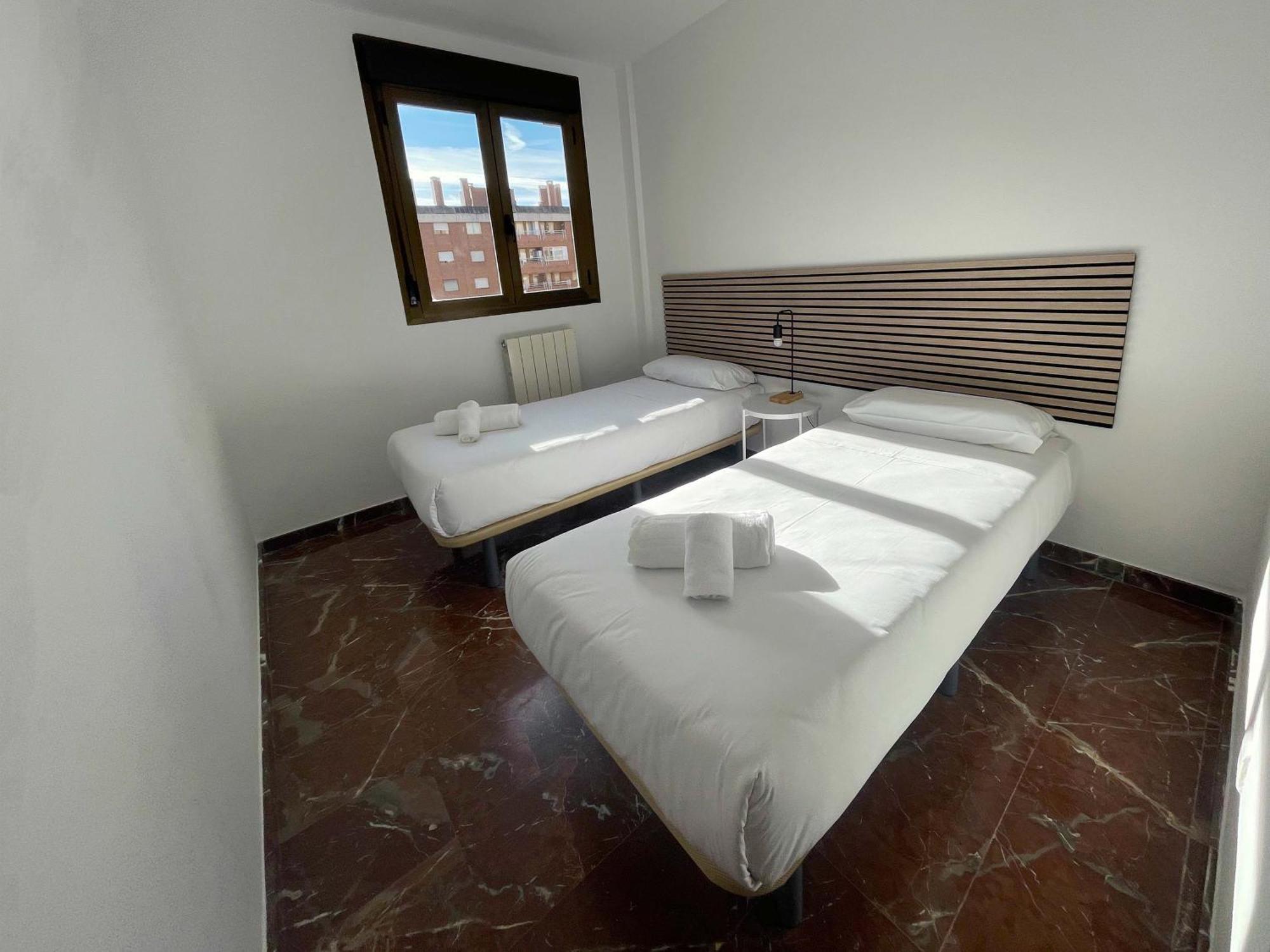 Apartamentos El Pilar Suites 3000 Zaragoza Exteriör bild
